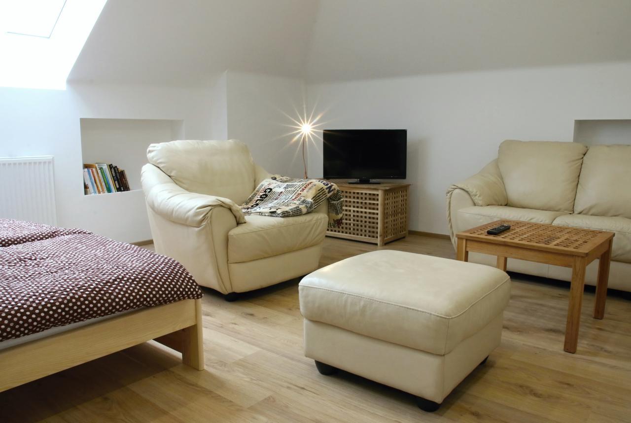 Apartmany Za Sakurou Hodonin Exterior photo
